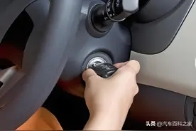 汽车长时间放着不开，要不要隔几天启动一次？维修工：车不坏才怪图片