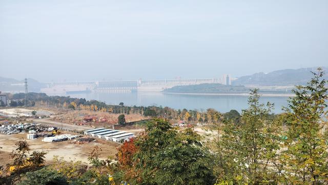 d25：从348国道秭归米仓口服务区来到了宜昌夷陵区莲沱畔