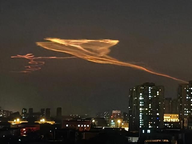 中国高空试验震动外网，美国没想到金穹还没影，中国已能全球反导