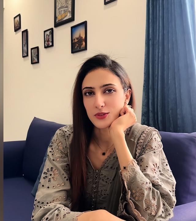 东北小伙被印度高种姓女友看上，老丈人赠千万别墅，他不满要回国