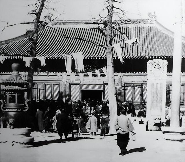 博物FUN | 白塔寺：从元大都镇城之塔到老北京出片顶流
