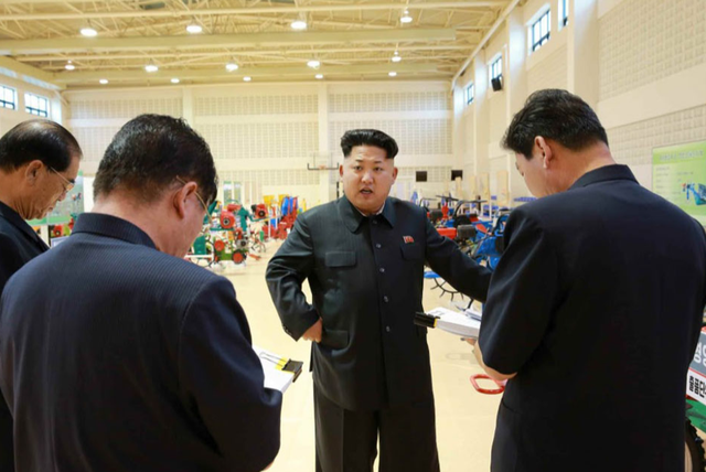 行程结束，26国领导人离京，金正恩最后一个走，上专列前送3句话