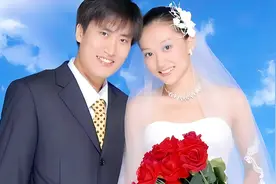 网友撮合赵玉田和刘英在一起，得到暧昧回复：我俩先从拉手试一试图片