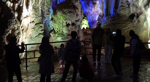 冬游织金洞免门票！16℃恒温溶洞成贵州人打卡热点