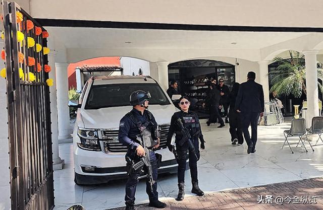 墨西哥市长亡灵节遭枪杀！警方保护失效	，凶手连开7枪震惊全场！