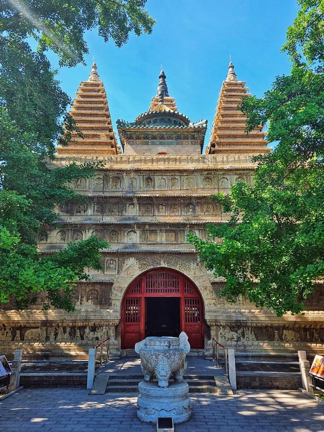 北京周末去哪里？在真觉寺，我踩进了 600 年的时间褶皱里！