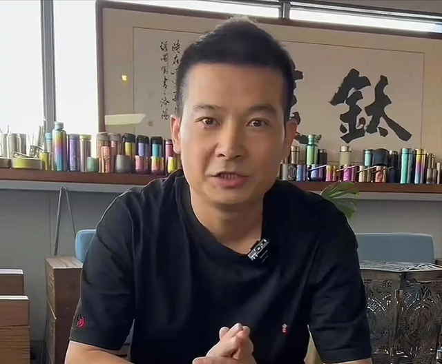 41岁陕西老板，一次西藏自驾游丢了命，妻子却在葬礼后满脸笑容