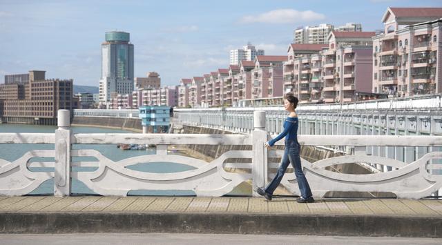 一程山水，半城温柔！坐苏州金龙纯电公交慢游客都梅州