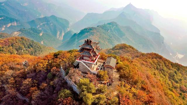 云丘山的秋天，是懂氛围感的！​​