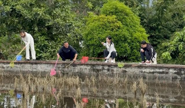 手头的事放一放，我要去雅安过五一了