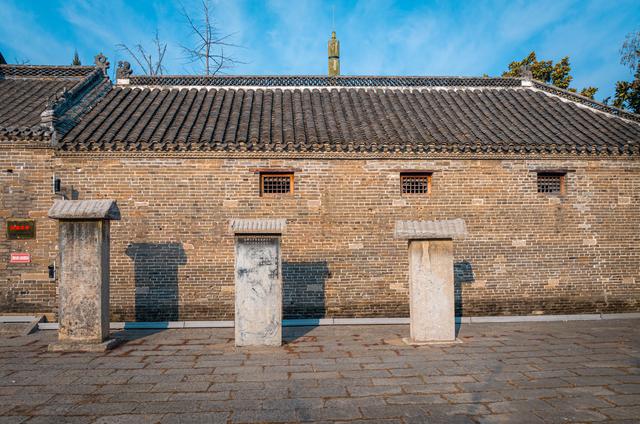 冬日暖阳下的清真寺