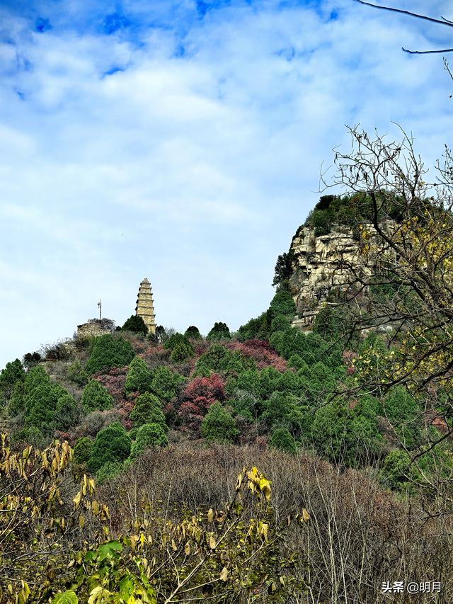 龙洞胜境尤奇崛