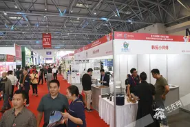 家居行业如何转型？业内专家来渝支招：创新与坚持缺一不可图片