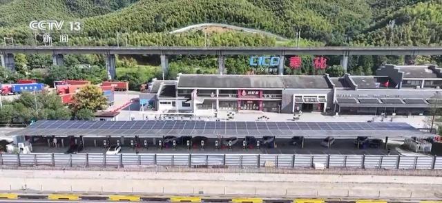 2025年国庆高速充电排号破60，服务区瘫痪成常态破解密码何时现？