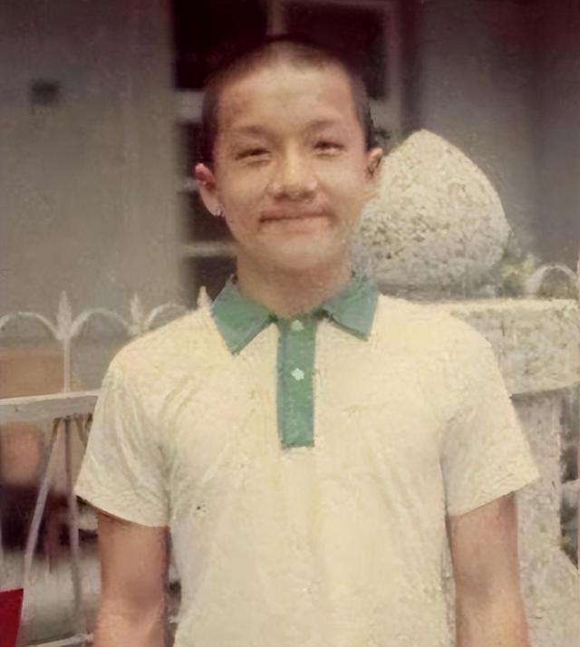 官媒对成龙的称呼变了，三字之差释放强烈信号，王晶的话有人信了