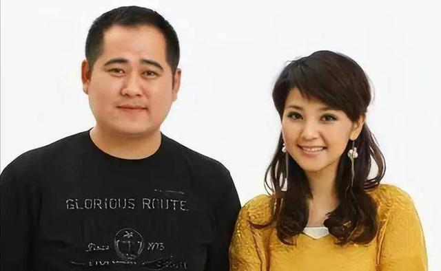 主持人方琼：与大8岁领导闪婚，婚后分居多年，如今儿子成了骄傲