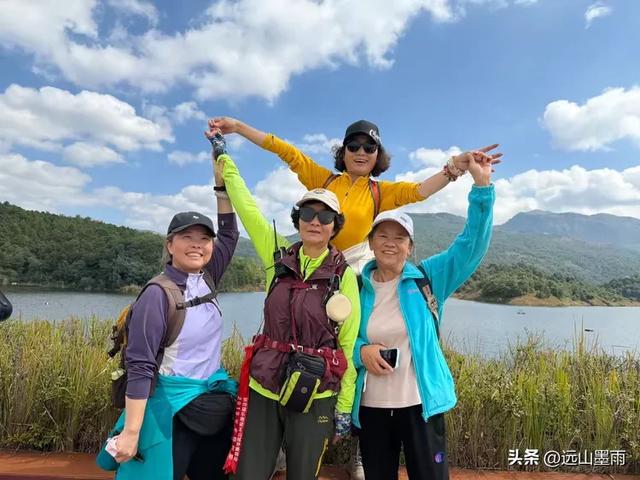 随走呈贡大学城,逛梁王湖、转小土林,感受多彩的秋冬世界,休闲