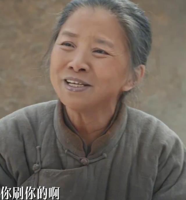 原来他们是夫妻，因戏生情恩爱41年，演完《生万物》终于红了！