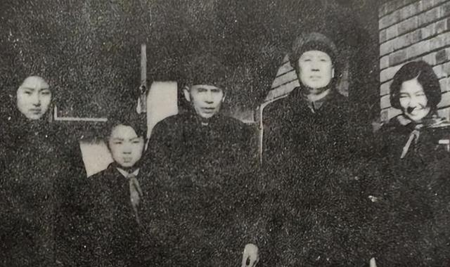 20年间，毛主席6次拒绝他来北京，72年见面后埋怨：怎么才来看我