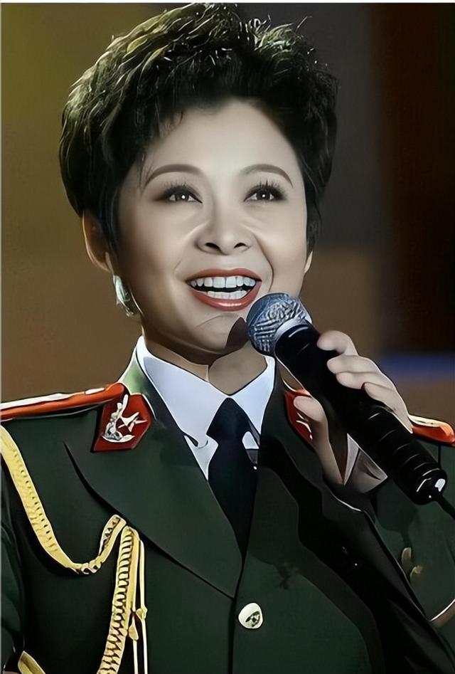 63岁董文华不再沉默，揭露当年被“封杀”原因，原来我们错怪她了