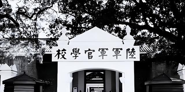 51年曾泽生从朝鲜回国，见过主席之后回家吩咐妻子：北京不能待了