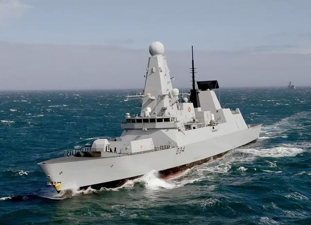 又让张召忠说中了？东拼西凑550亿建的2艘航母，如今彻底成为累赘