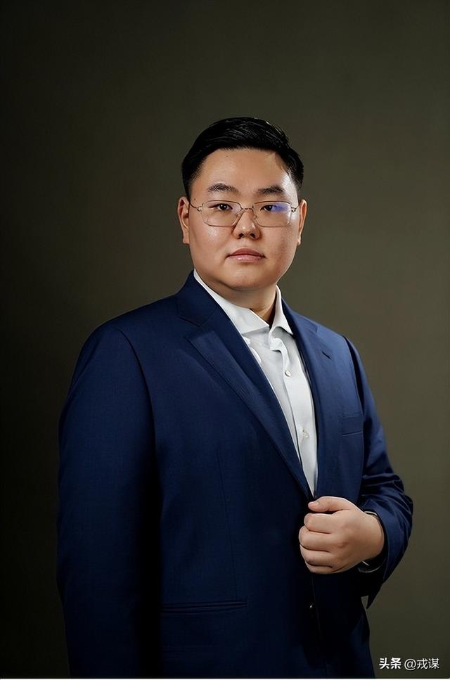 房企不炒房改卖玉？玉器城变直播基地，2.4亿战绩太疯狂！