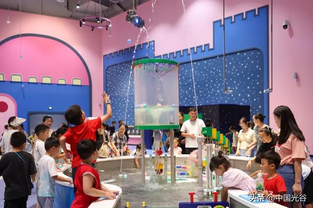 光谷酒店假期入住率提升50%，演唱会、空轨等科技旅游带火光谷文旅商