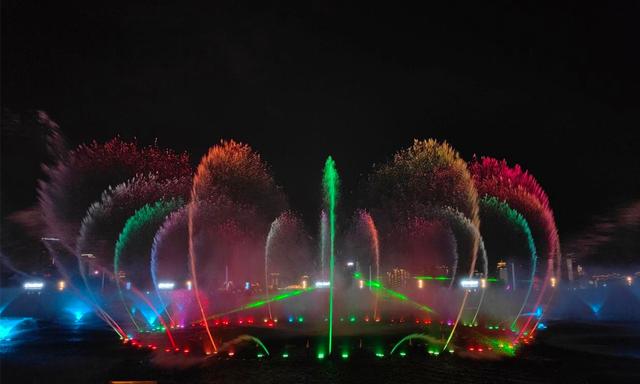 江西五日自由行：秋水广场音乐喷泉 · 亚洲之最的视觉盛宴