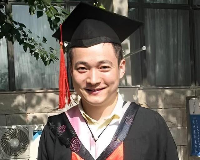 人前正人君子，人后流氓头子，假戏真做，这七位男星太令人作呕