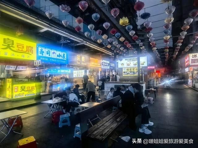 营收2000万！清远350米的老街，1元1串牛杂，烟火气中藏流量密码