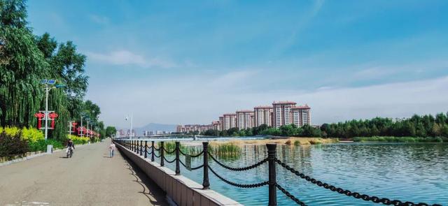呼和浩特太会了！用“山、天、水、土、绿”拼出顶流🤩
