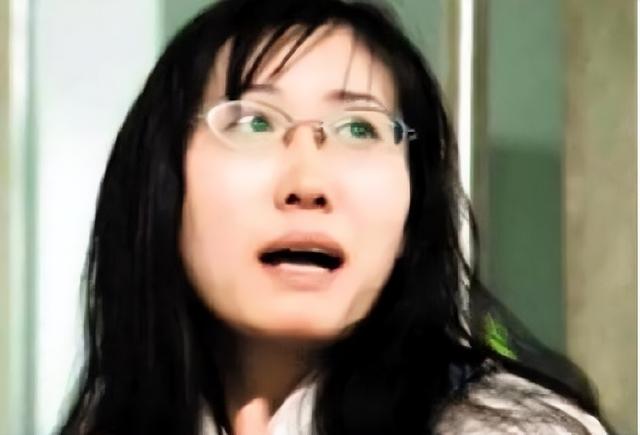 19岁被强暴21岁未婚生三娃，26岁成56岁老男人玩物，到底谁害了她