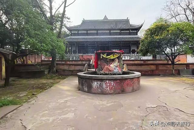 成都龙泉驿海拔最高的寺庙，神秘中透着苍凉，不要门票！