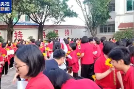 连续15年高考送考！张桂梅的小喇叭开始广播了，有句话她连说了三遍图片