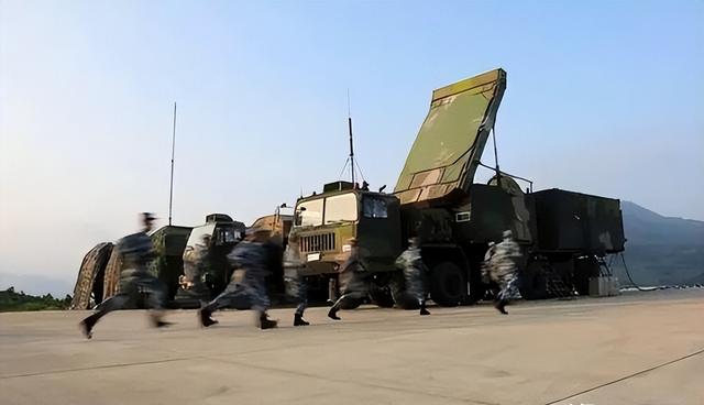 美专家：台海战争爆发，西方冻结3.4万亿中国资产，但中国有王炸