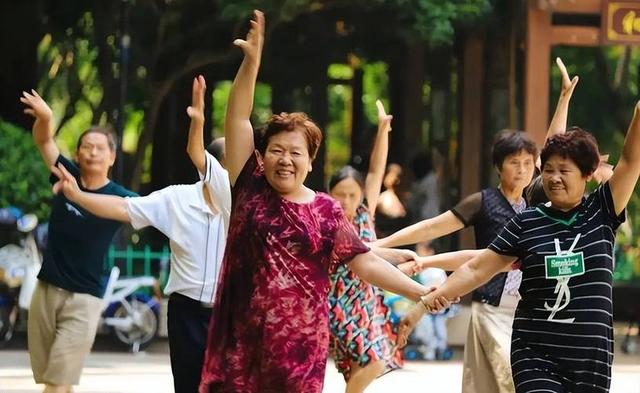 107岁老人，年轻像65岁	，长寿秘诀不是多走路，而是这7件事