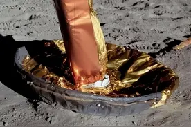 嫦娥六号曝腿照，深深陷入土里，阿波罗飞船却“悬浮”，是造假吗图片