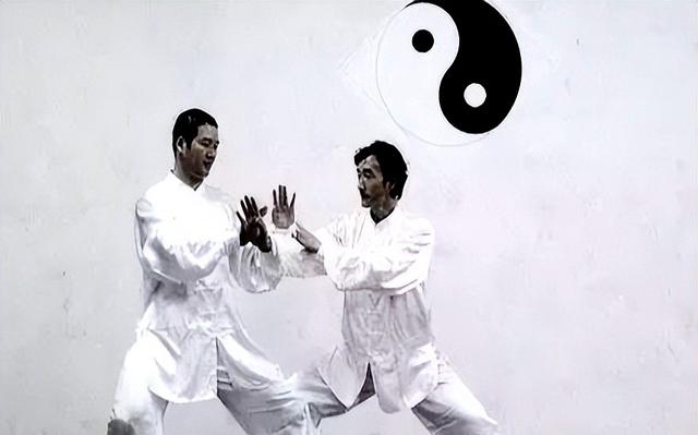 练太极拳，腿部为什么不能蹬直？