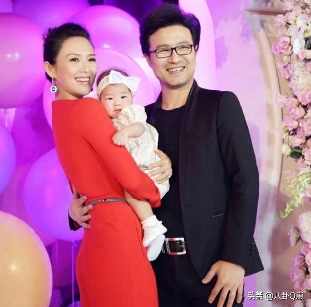 离婚不到两年，章子怡又官宣喜讯，成了汪峰“高攀不起”的模样