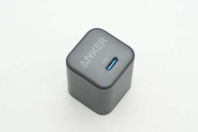 迷你级别的小巧精致，安克新款Nano 30W氮化镓充电器拆解