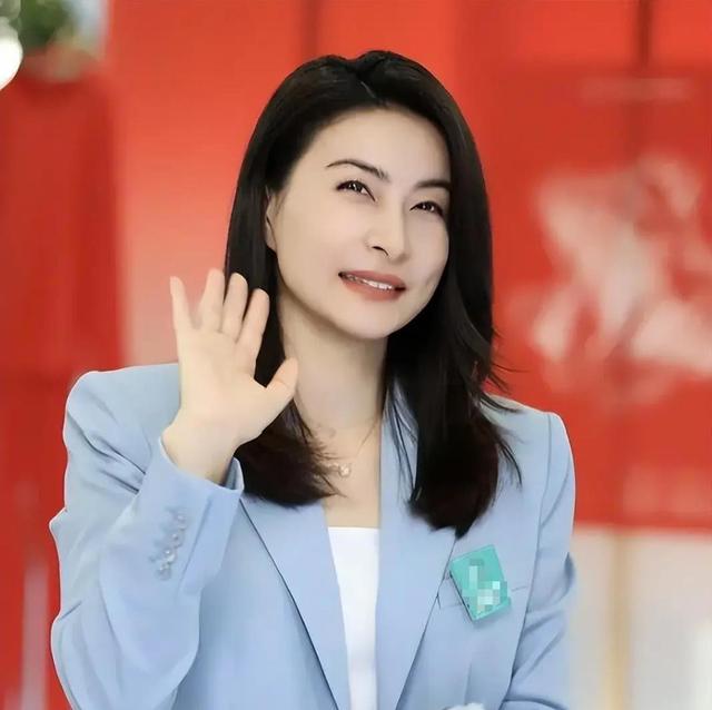 牛鬼蛇神现原形！郭晶晶代言被立案不到24小时，恶心的一幕出现了