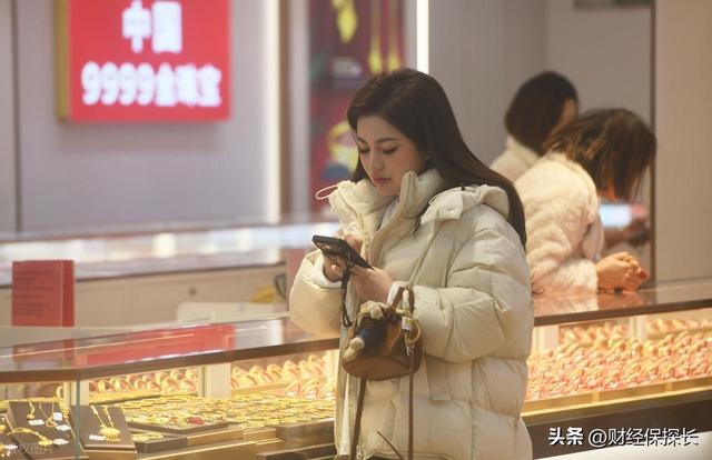 凌晨突发！黄金	、白银彻底爆了，两大交易所发布紧急通知