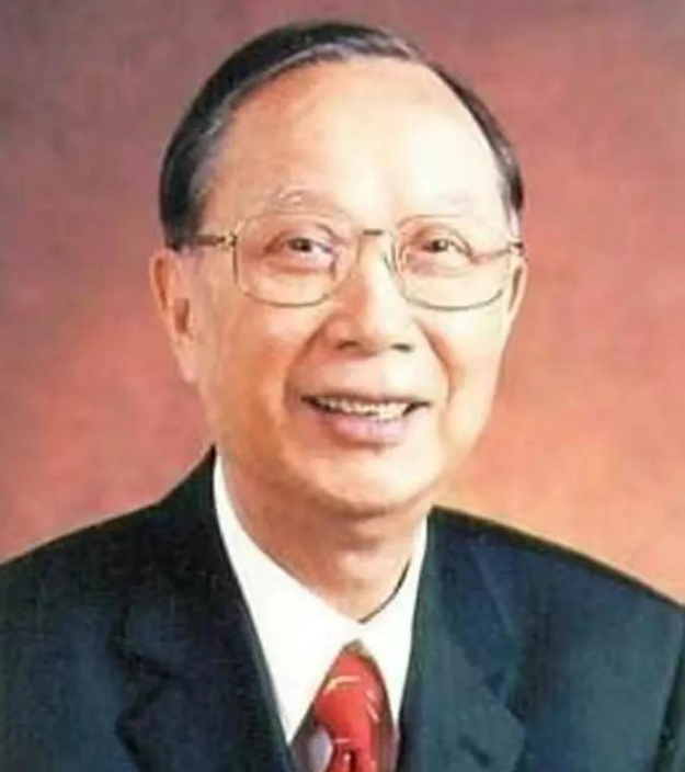 大儿子沉迷美色无心家业，二儿子败光400亿，一世英名被后代毁掉