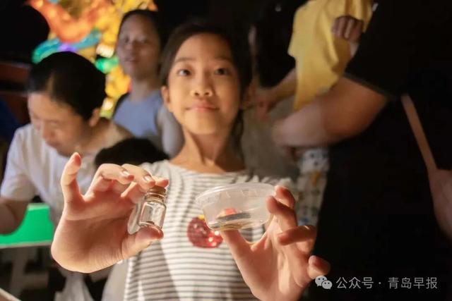 萌宠狂欢节来啦！逛灯会还能免费撸奇珍