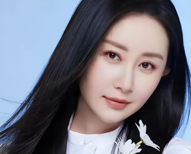 从一线明星，沦落到拍短剧，这5位演员走到今天这步	，怪不了别人