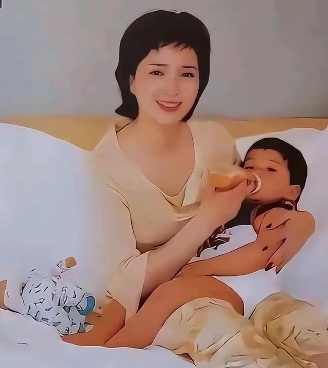 何晴去世30天	，儿子许何终于发声，字字催泪，才知许亚军有多体面