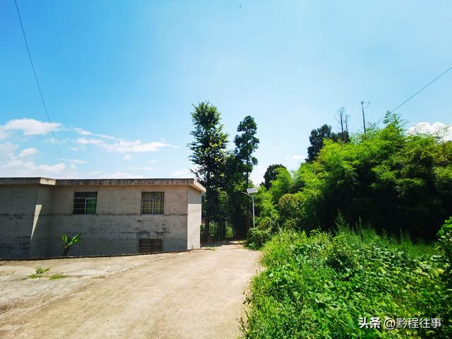 老人岩与磨刀岩：走过万仞崖壁之间不足一尺宽的险峻小道