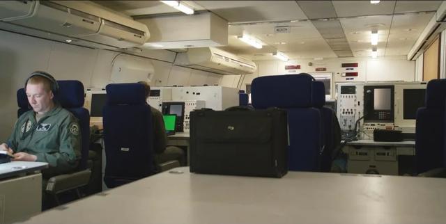 新一代“末日飞机”E-4C首飞，E-130J下线，美军进一步完善核力量指挥链