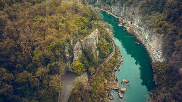 想玩点不一样，这个冬天，让我们去湘西过大年！